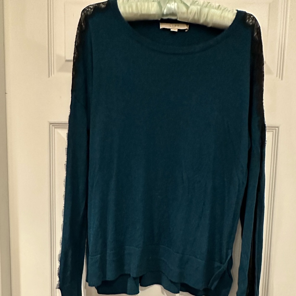 Emerald Green Loft sweater with lace inserts on sleeves